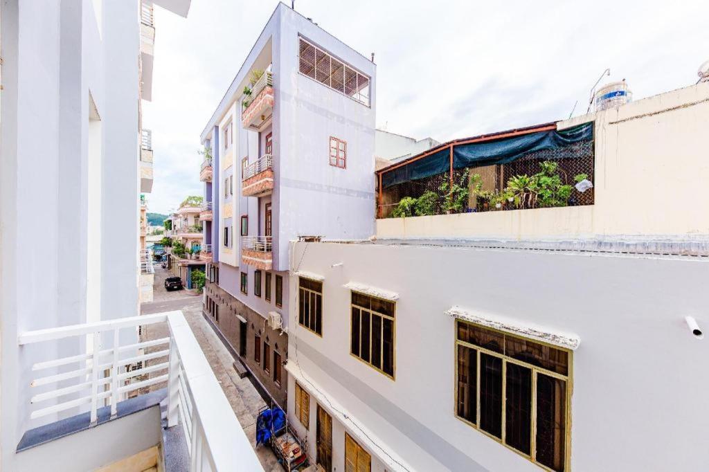 فندق Oyo 587 Trang Long نها ترانج المظهر الخارجي الصورة